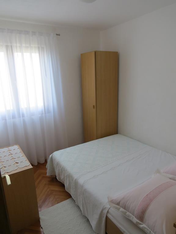 Apartments Lovric - 30 Meters To The Beach 特罗吉尔 外观 照片