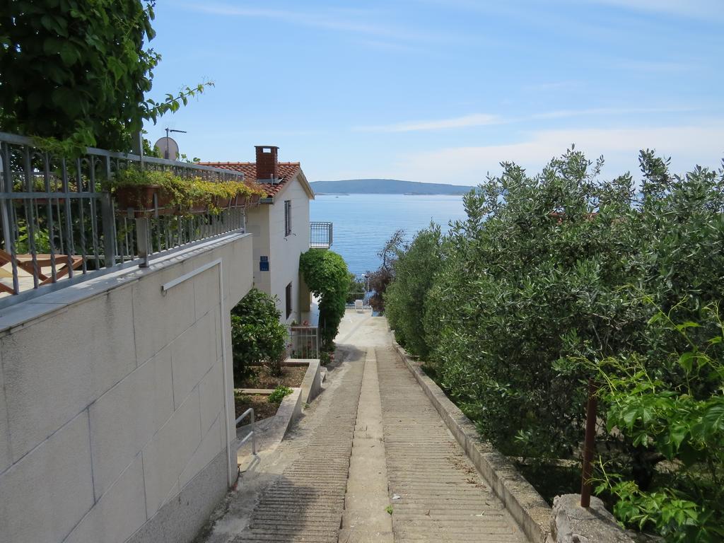 Apartments Lovric - 30 Meters To The Beach 特罗吉尔 外观 照片
