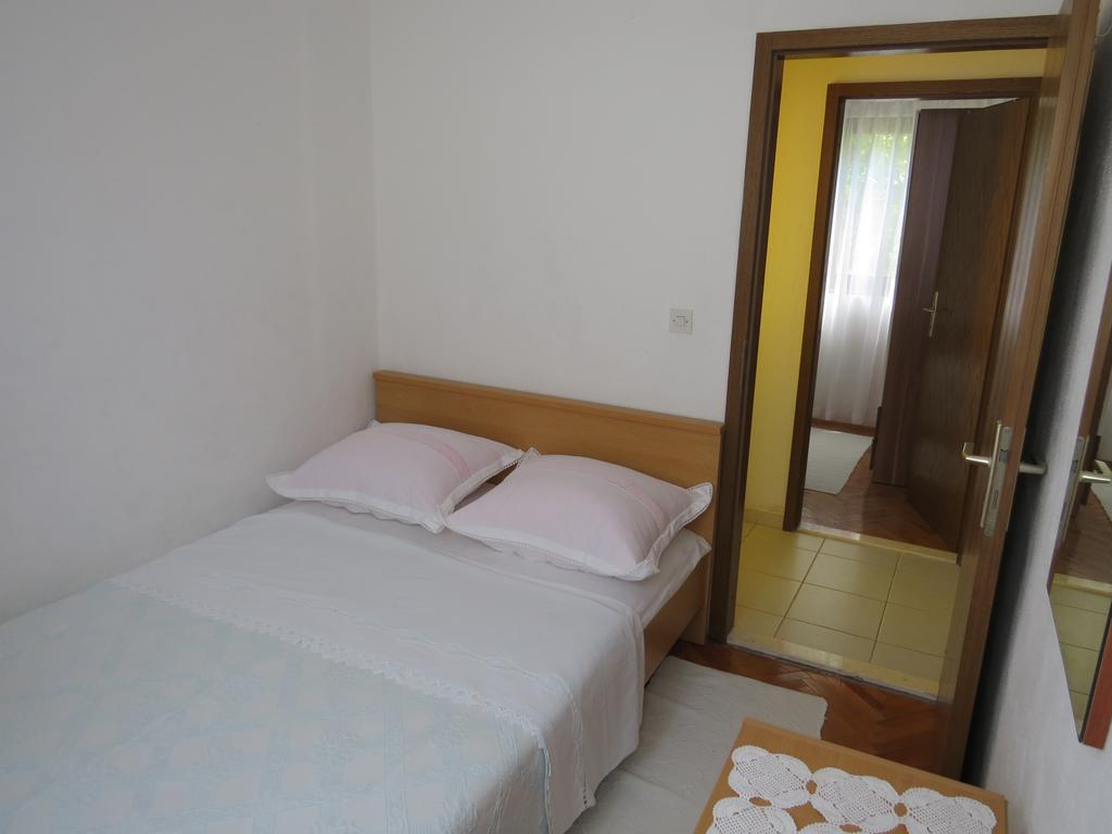 Apartments Lovric - 30 Meters To The Beach 特罗吉尔 外观 照片