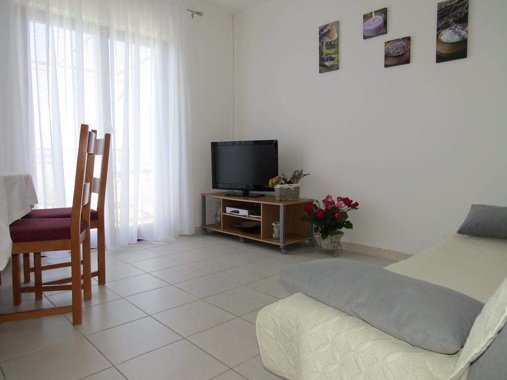 Apartments Lovric - 30 Meters To The Beach 特罗吉尔 外观 照片