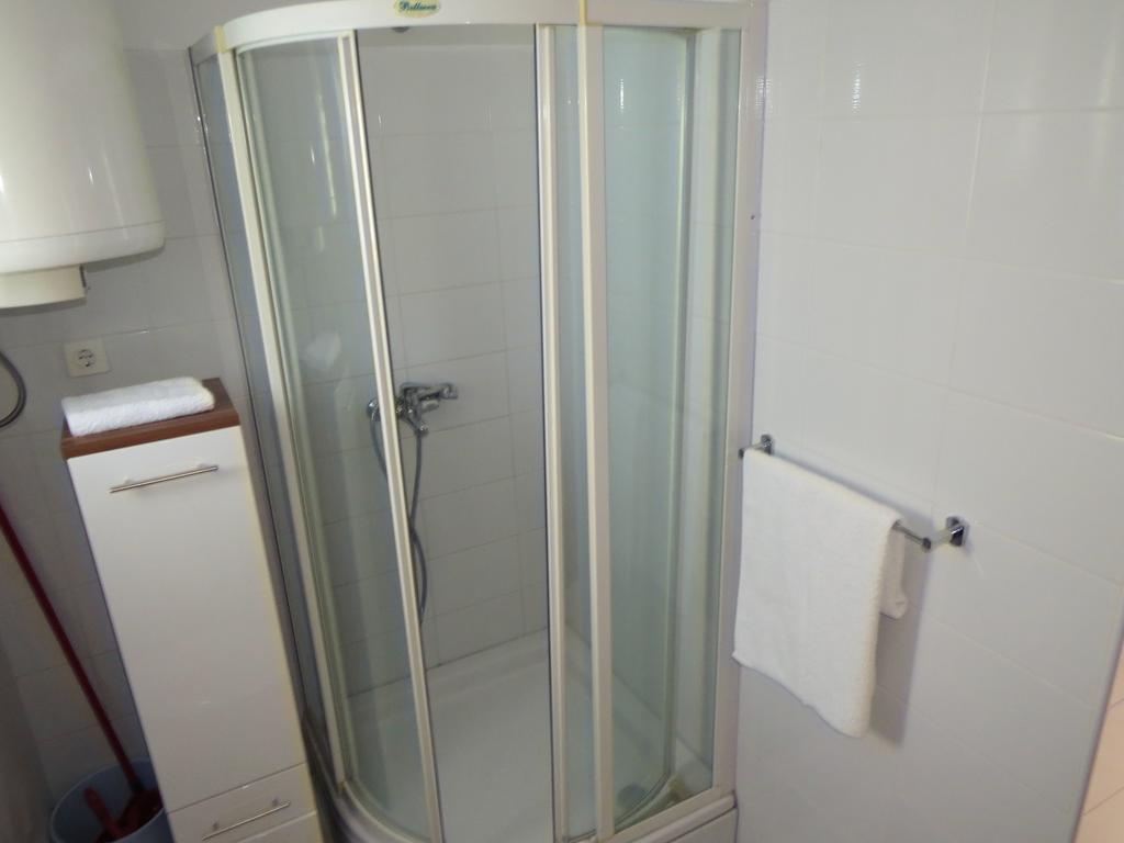 Apartments Lovric - 30 Meters To The Beach 特罗吉尔 外观 照片