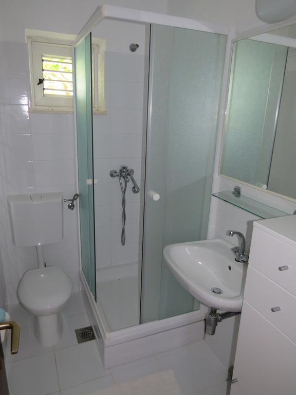 Apartments Lovric - 30 Meters To The Beach 特罗吉尔 外观 照片