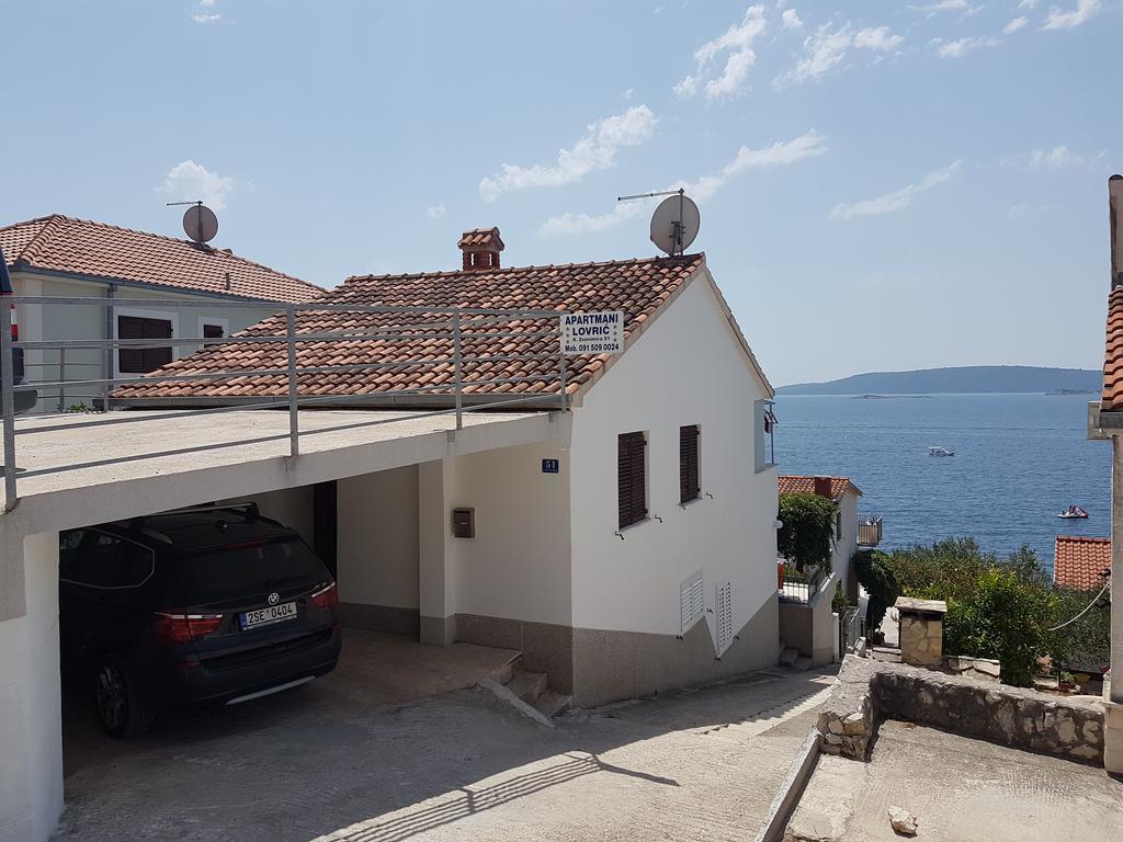 Apartments Lovric - 30 Meters To The Beach 特罗吉尔 外观 照片