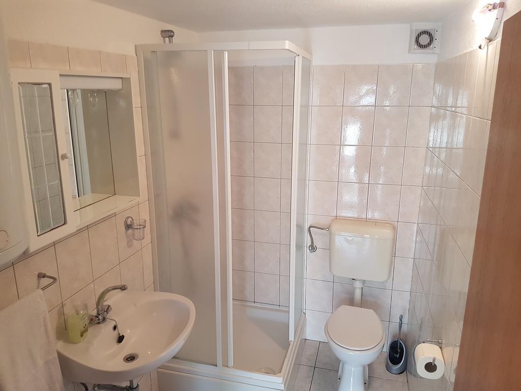 Apartments Lovric - 30 Meters To The Beach 特罗吉尔 外观 照片